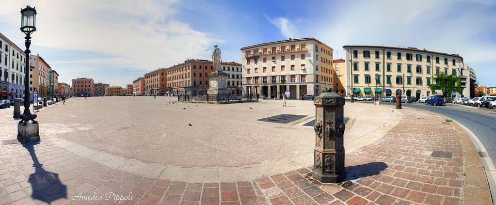 "Dueemme Lodge" , A Pochi Passi Dal Porto Livorno Exterior photo